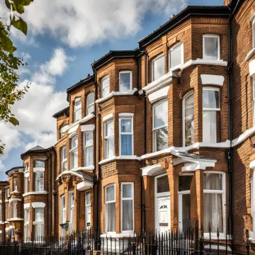 Freehold vs Leasehold: Guía Definitiva de Costos para Inversores Inmobiliarios en el Reino Unido